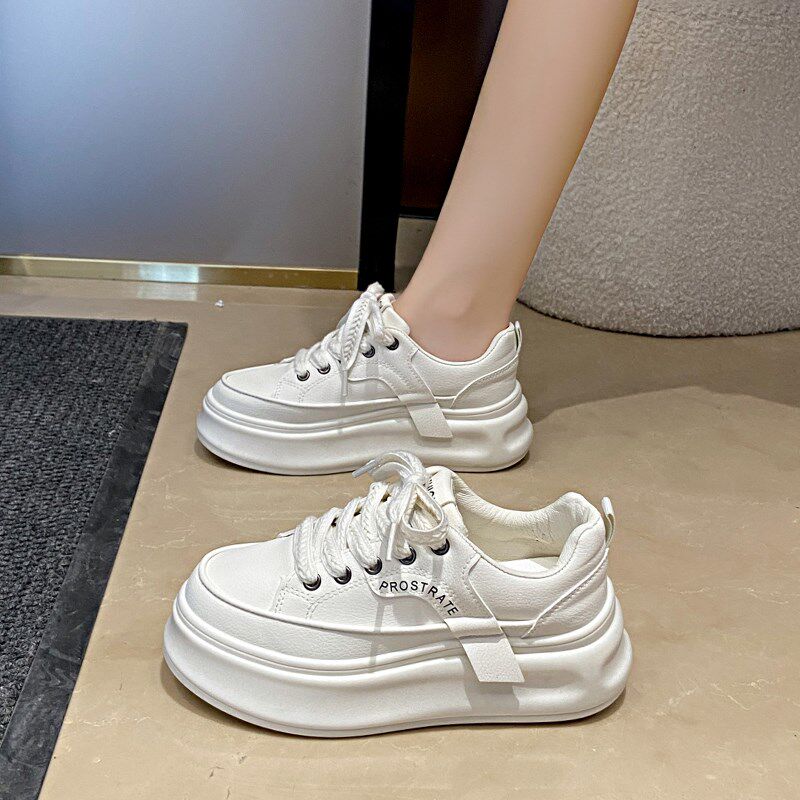 女鞋踩屎感增高厚底小白鞋百搭板鞋防滑轻便软底不累脚老爹运动鞋