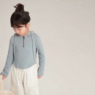 女童宝宝洋气短款连帽卫衣儿童半拉链修身打底衫2024秋装新款上衣