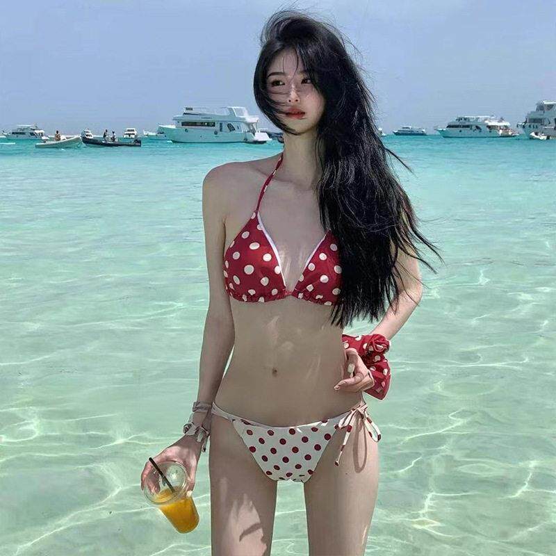 新款性感纯欲撞色红色波点泳池拍照温泉泳衣女分体比基尼泳装辣妹
