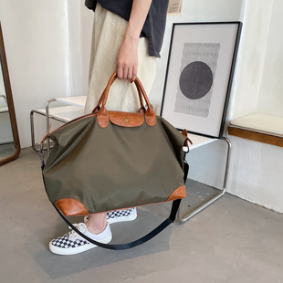 短期出差旅行包2021新款潮大容量女夏季短途出行包装衣服的行李包