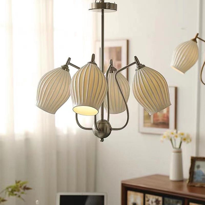 法式白色陶瓷花朵吊灯英式中古客厅骨瓷艺术吊灯小众餐厅卧室灯具