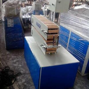 变频 履带式 牵引机 塑料管材型材 源头厂家