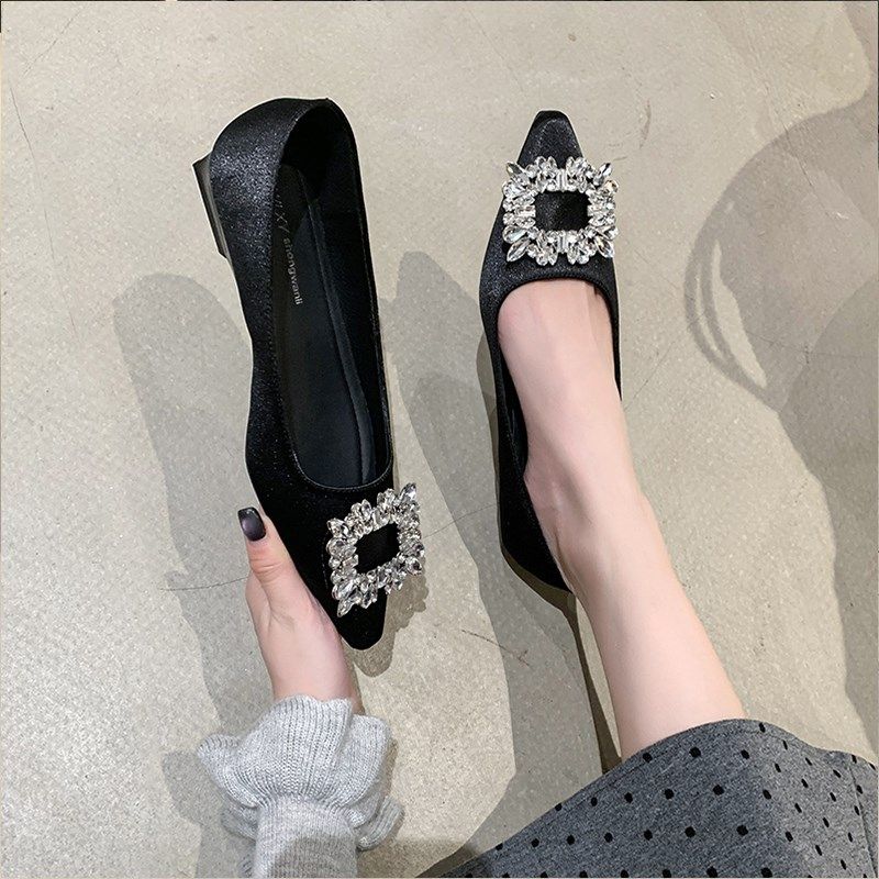 法式尖头单鞋平底鞋女2025春新款温柔晚晚风O浅口气质水钻浅口女,女鞋,浅口单鞋,淘宝优惠券,粉丝福利购,淘宝优惠卷