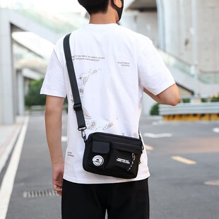 斜挎包男款2024夏季日系学生小跨包女生背包时尚手机包休闲单肩包