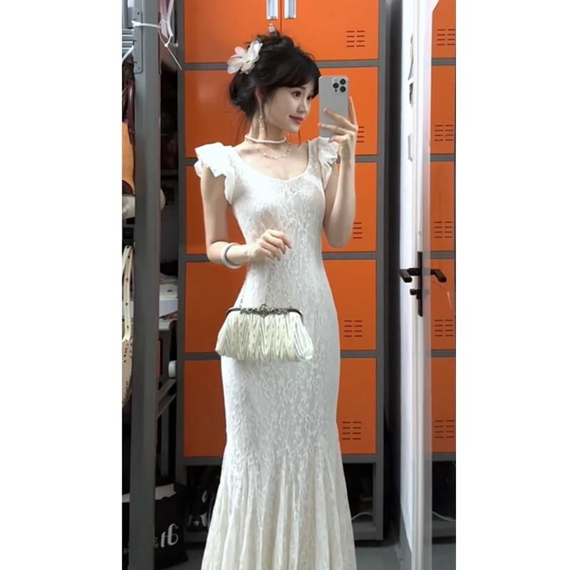 法式优雅蕾丝修身小飞袖连衣裙简单大方得体高级感气质鱼尾长裙女