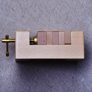 西泠印社榉木印床刻床实木夹具石料印章刻章固定器整木挖制一体初