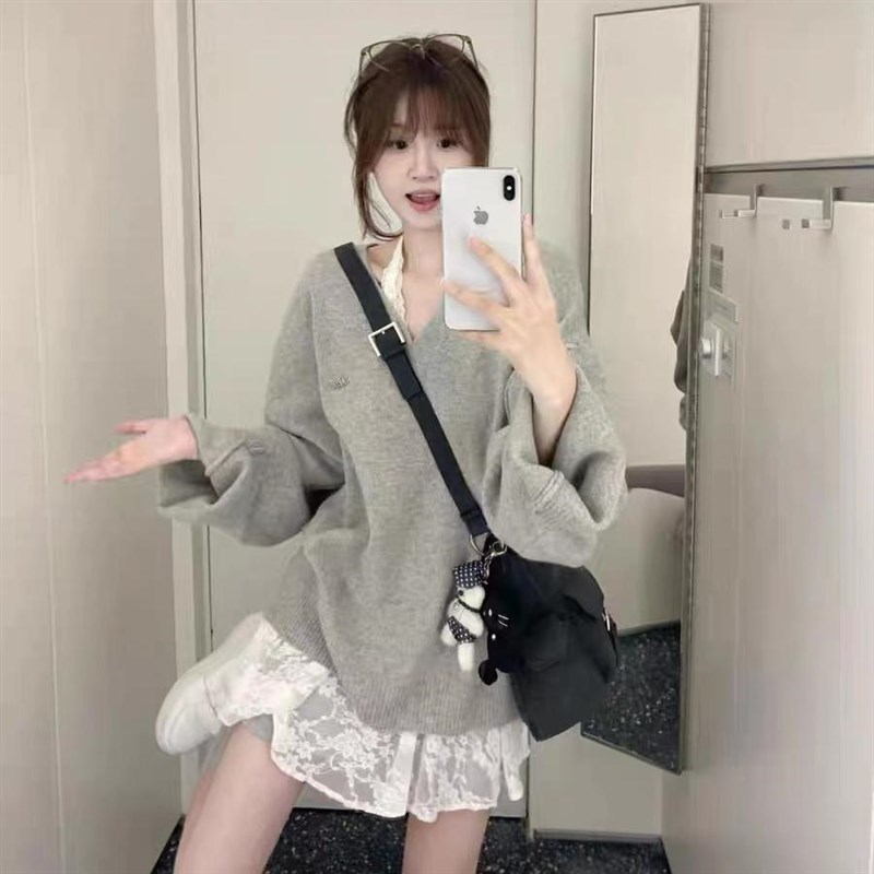 秋季穿搭套装女2024年新款韩系宽松慵懒灰色毛衣蕾丝挂脖裙两件套