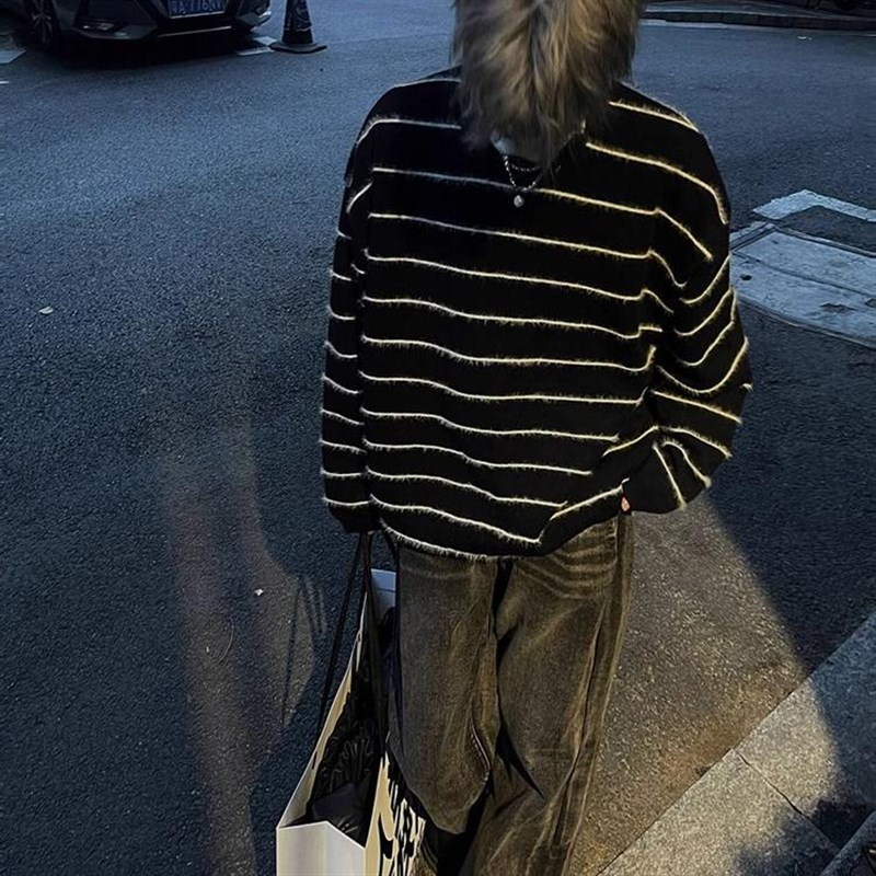 秋冬小众设计感黑白条纹宽松毛衣男圆领韩版宽松慵懒风针织衫外套