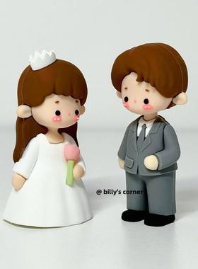 新娘和新郎女孩心桌面夫妇装饰品可爱的汽车婚礼卡通婚礼服装娃娃