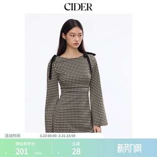 CIDER棉法式 114164710 船领格纹蝴蝶结褶皱圆领连衣裙女装