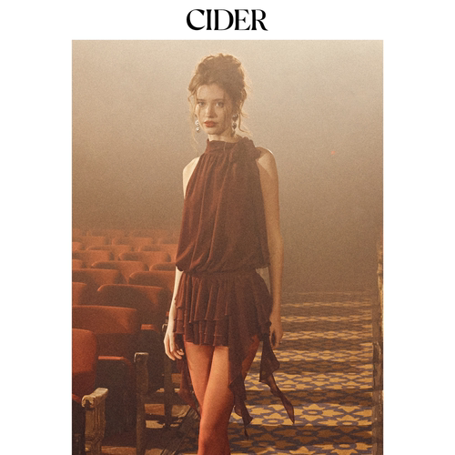 CIDER毕业季穿搭｜酒红色甜辣风女士约会褶皱挂脖连衣裙115146737