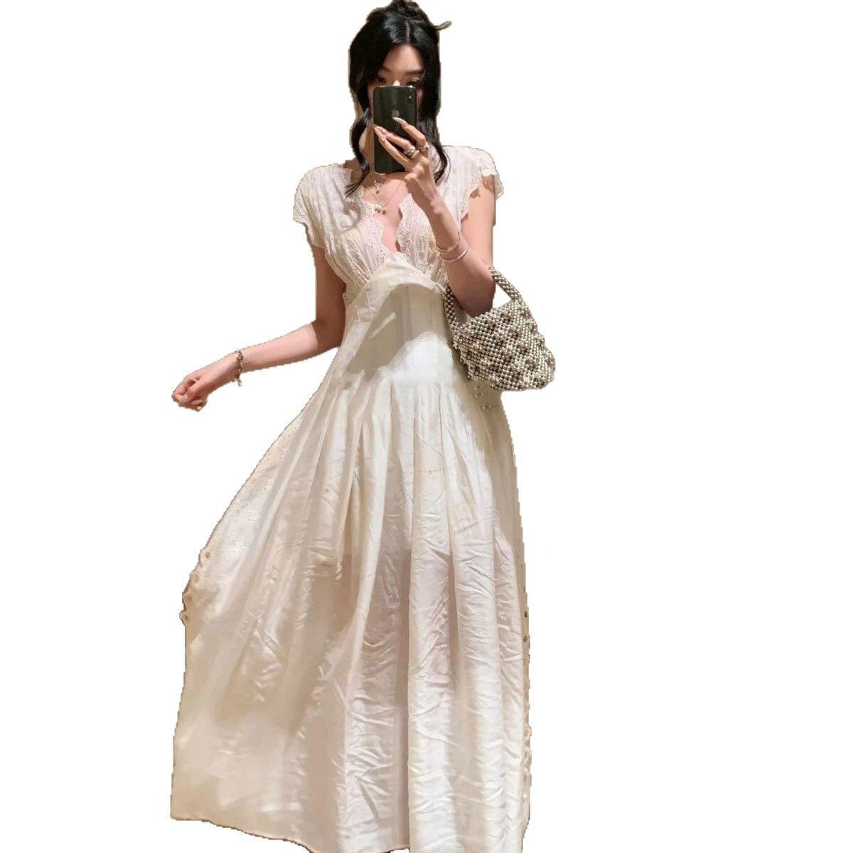 女士真丝桑蚕丝连衣裙轻奢感现货/2026镂空刺绣v领白色连衣裙