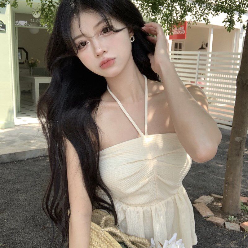 挂脖设计感露肩吊带背心女2024夏外穿时尚甜辣妹无袖短款抹胸上衣