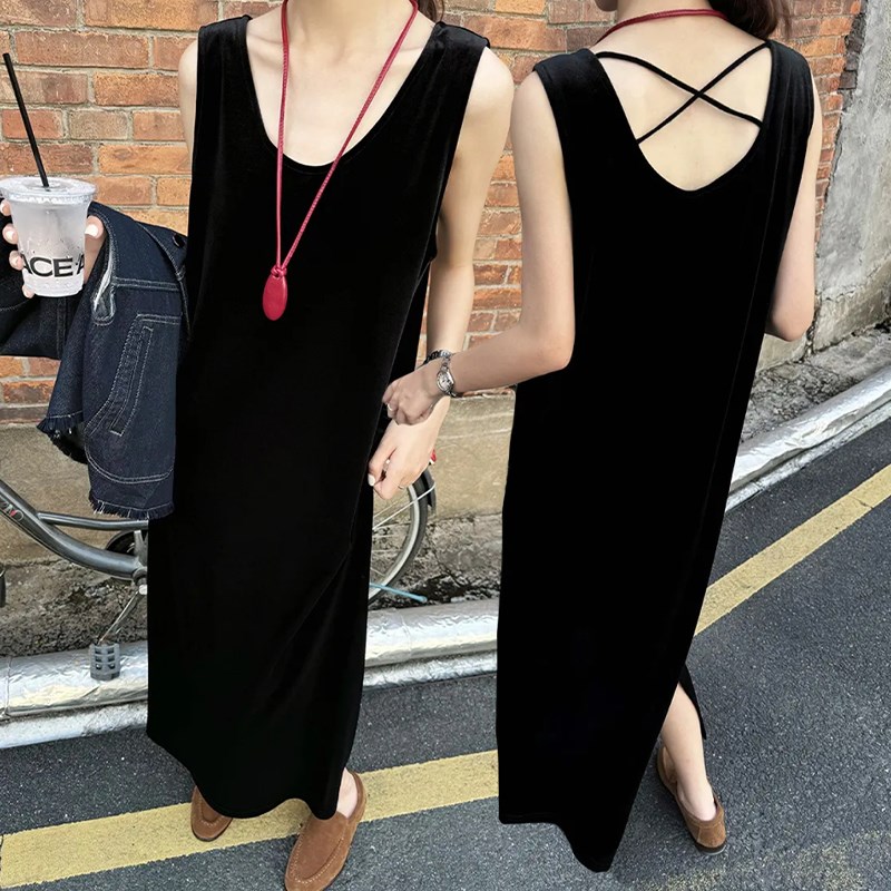 黑色丝绒背心连衣裙2024年秋装新款圆领直筒开叉宽松垂感无袖长裙