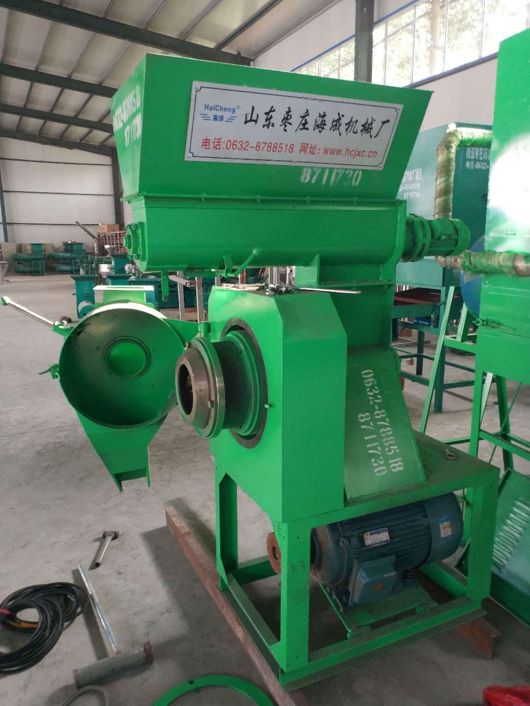 浙江大型商用牧草秸秆成型机工作视频 家用秸秆颗粒制粒机厂家