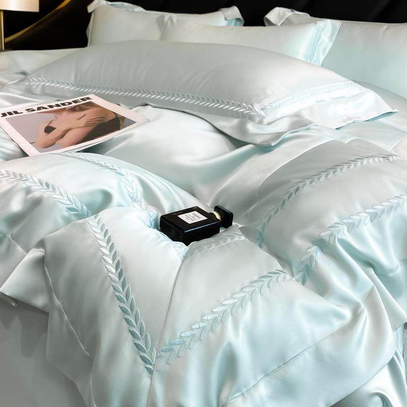 轻奢简约纯色冰丝刺绣夏季四件套天丝高档真丝被套床单床品