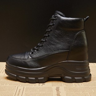 米色短靴女内增高马丁靴2021年秋冬加绒保暖厚底8cm配大衣的鞋子