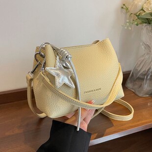 斜挎水桶 时尚 韩系小众设计简约百搭单肩通勤包包女2G025夏季 新款