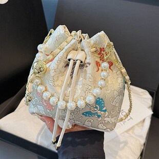 新中式 旗袍风珍珠手提小包包女洋气感X中国风斜挎 水桶包2025新款