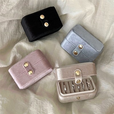 首饰盒高级感气质风丝绒便携式旅行饰品盒收纳耳钉戒指盒