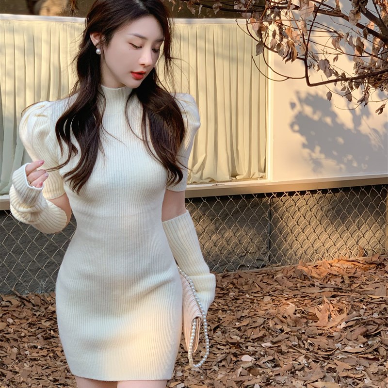 白色泡泡袖包臀纯欲打底针织毛衣连衣裙子秋装新款2022秋冬女神范