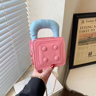 儿童包包可爱洋气女童宝宝手提小方包女孩外出时尚百搭链条斜挎包