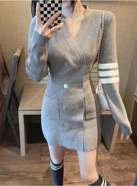 艺术生vb领气质针织打底连衣裙女春秋小个子收腰配大衣内搭毛衣裙