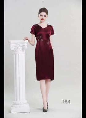 凡写夏季新款醋酸V领烫钻修身显瘦气质连衣裙 02723