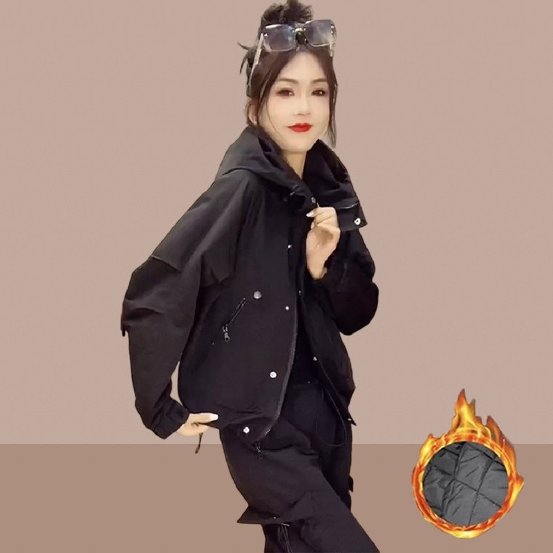 2024秋冬季新款女士短外套加绒加厚爆款冲锋衣洋气小个子夹克女装