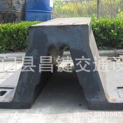 DA300*2000L护舷DA型橡胶防撞护舷拱型靠泊橡胶码头船用防撞条