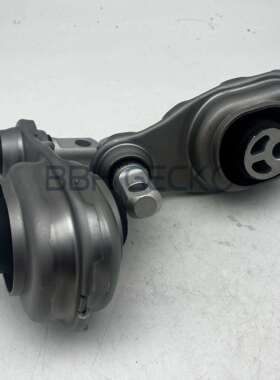 热卖适用于奔驰W247发动机支架波箱胶2472400600工厂直销