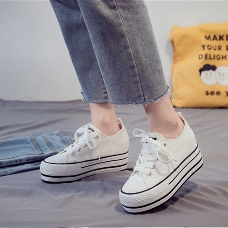 2021新款街拍松糕高跟休闲板鞋隐形内增高春夏帆布白女鞋Z跟高9CM,女鞋,休闲板鞋,淘宝优惠券,粉丝福利购,淘宝优惠卷