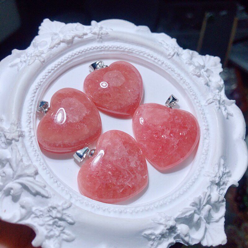 AA0177 天然红纹石爱心吊坠天然E水晶 25/30mm雕刻件项坠