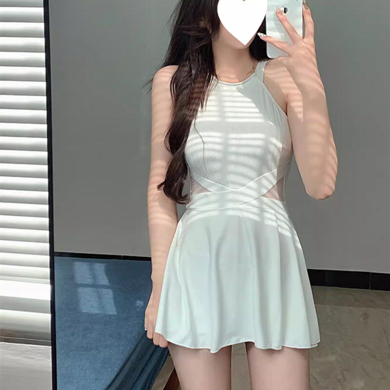 游泳衣女2024纯欲风白色裙式连体平角裤保守显瘦S遮肚小胸学生温