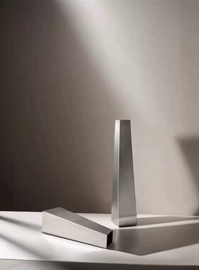 包豪斯中古风不锈钢花瓶客厅插花餐桌玄关侘寂摆件高级感极简花器