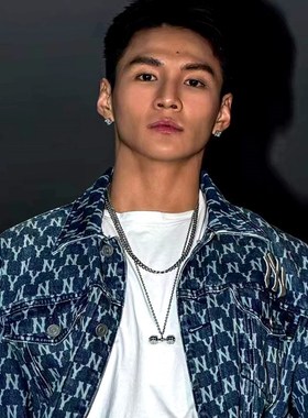 RAWNESS哑铃项链 杠铃锁骨链男士钛钢轻奢健身吊坠520送男友礼物