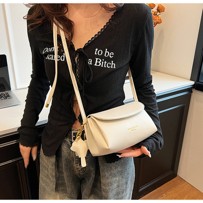 港风复古女士包包单肩斜挎包休闲