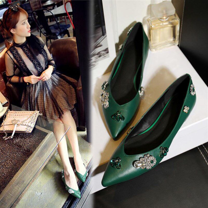 2025春新款尖头平底鞋高级感真皮浅口软底瓢鞋大码平跟水钻单鞋女