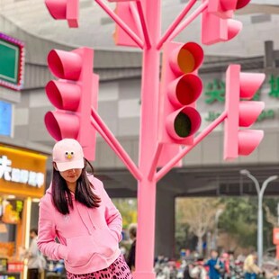 网红交通信号灯拍照打卡红绿灯美陈摆件交通标志爱心灯道路灯