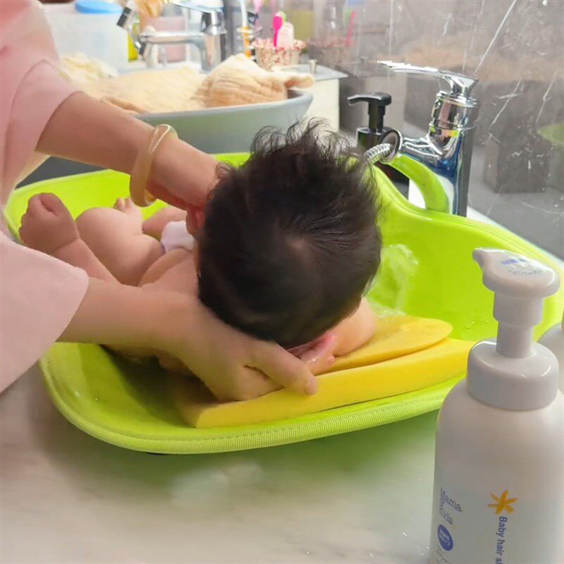 懒妈妈初生婴儿洗澡盆可躺宝宝洗手台洗澡M神器新生儿用品便携浴