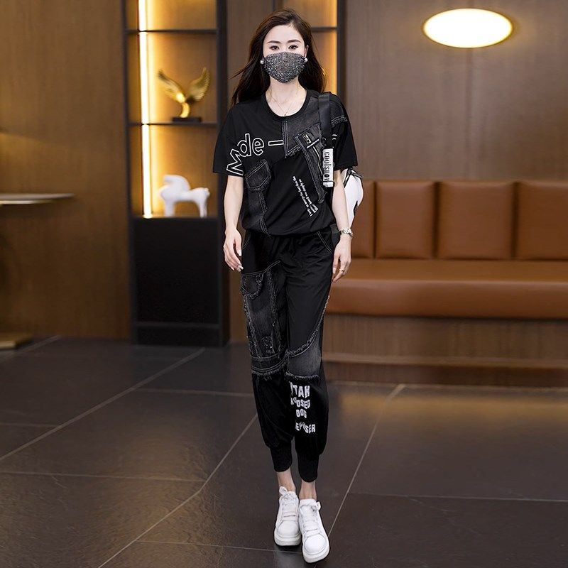 大码时尚运动休闲套装女2024夏季新款牛仔拼接印花V束脚裤两件套