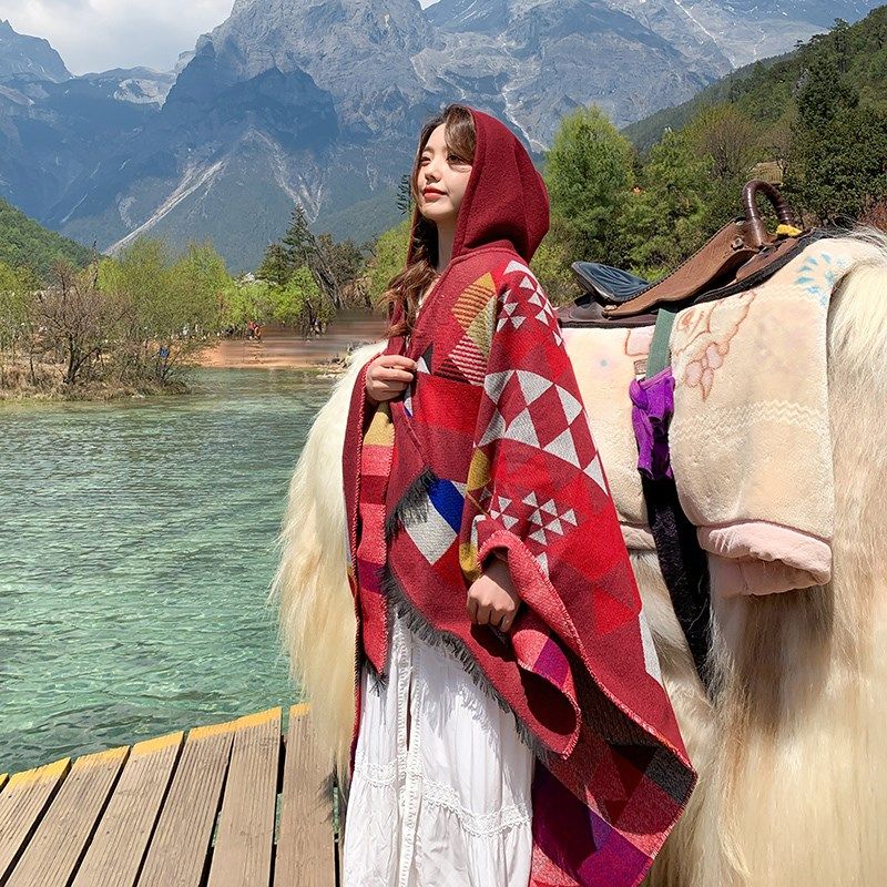 红色民族风披肩斗蓬女保暖茶w卡盐湖丽江西北西藏U围巾旅行带帽披