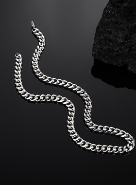 项链男生古巴冷淡风设计饰品轻奢男士小众个性男潮牌美式钛钢配饰