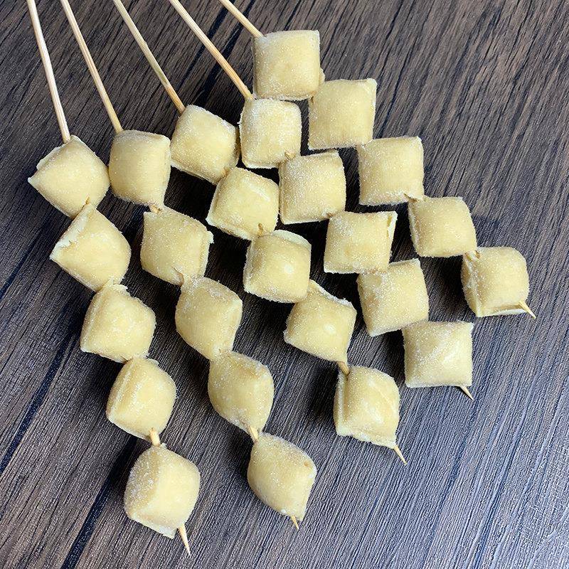 新货土灶頭迷你包浆豆腐串烧烤食材素鸡豆制铁板火锅油炸小吃商家