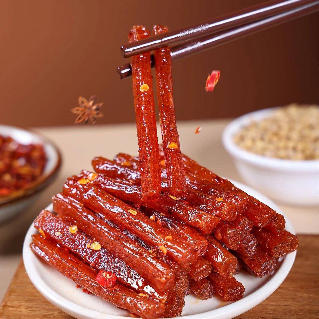 被子辣条一根筋三折叠108包整版辣条小鹏食品童年辣条网红零食