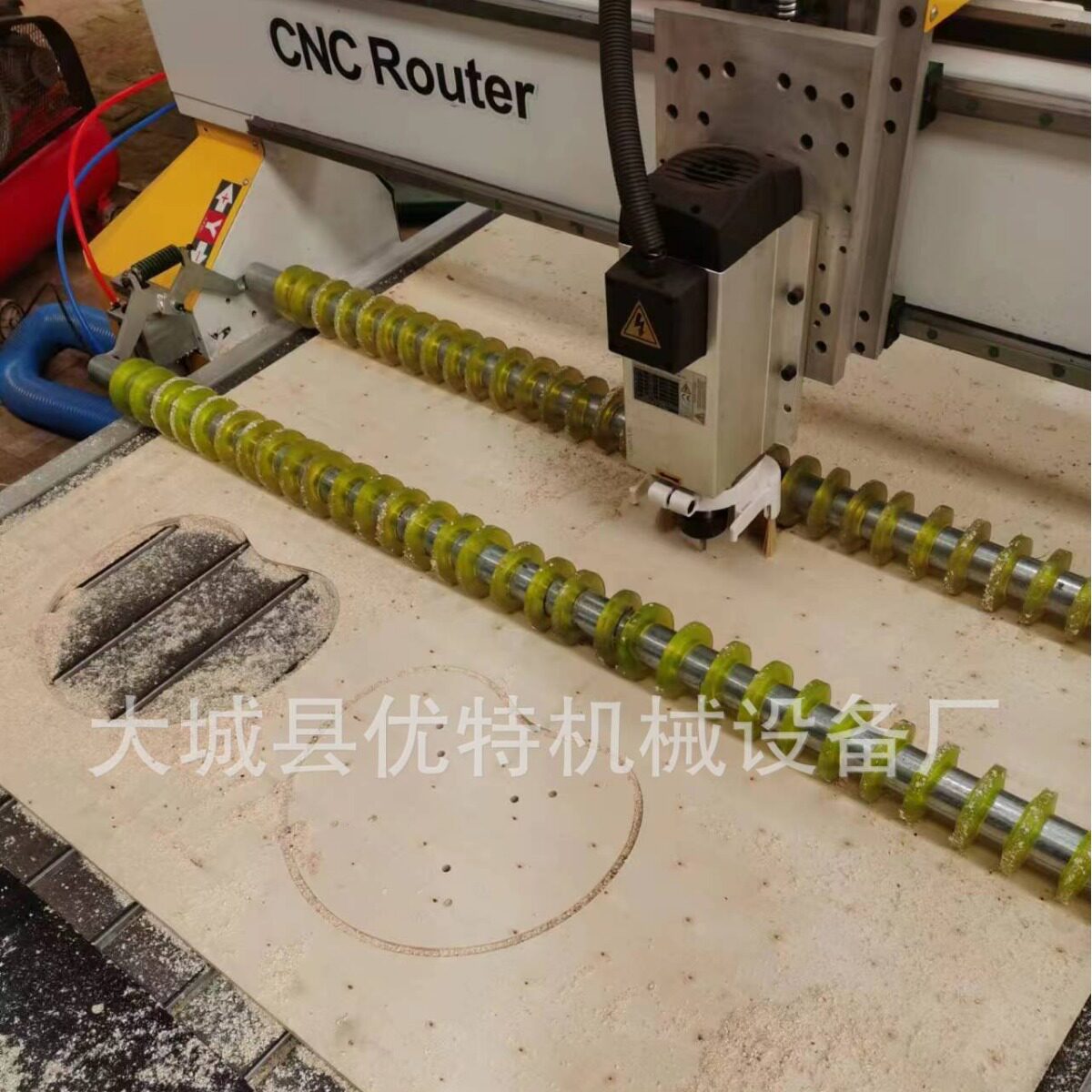 1325方轨木工雕刻机电脑数控雕刻机全自动雕花刻字打孔铣槽机
