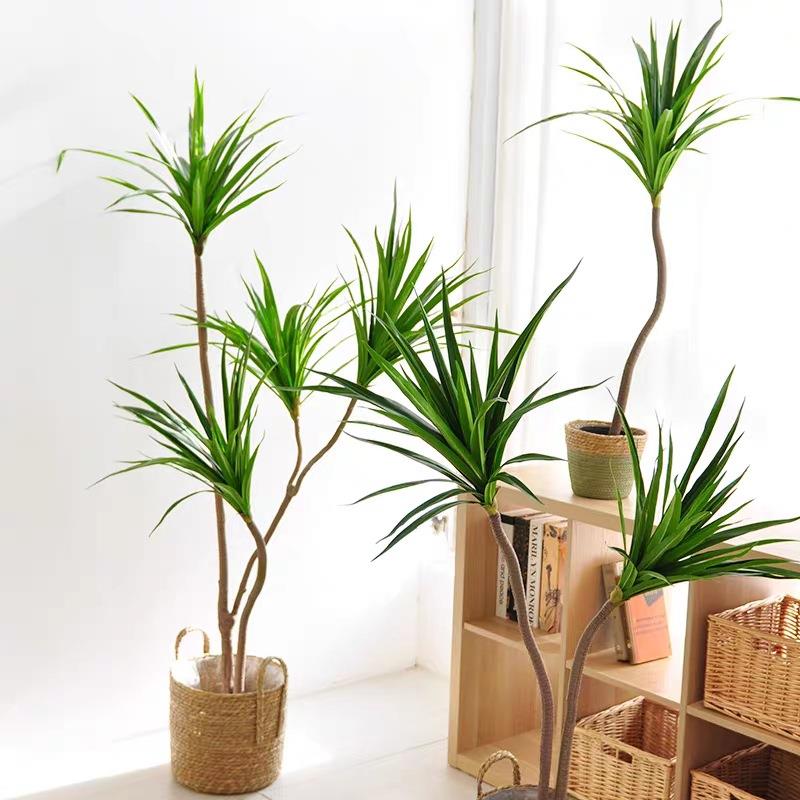 北欧绿植巴西木盆景仿真龙血树巴西铁植物家居装饰落地盆栽