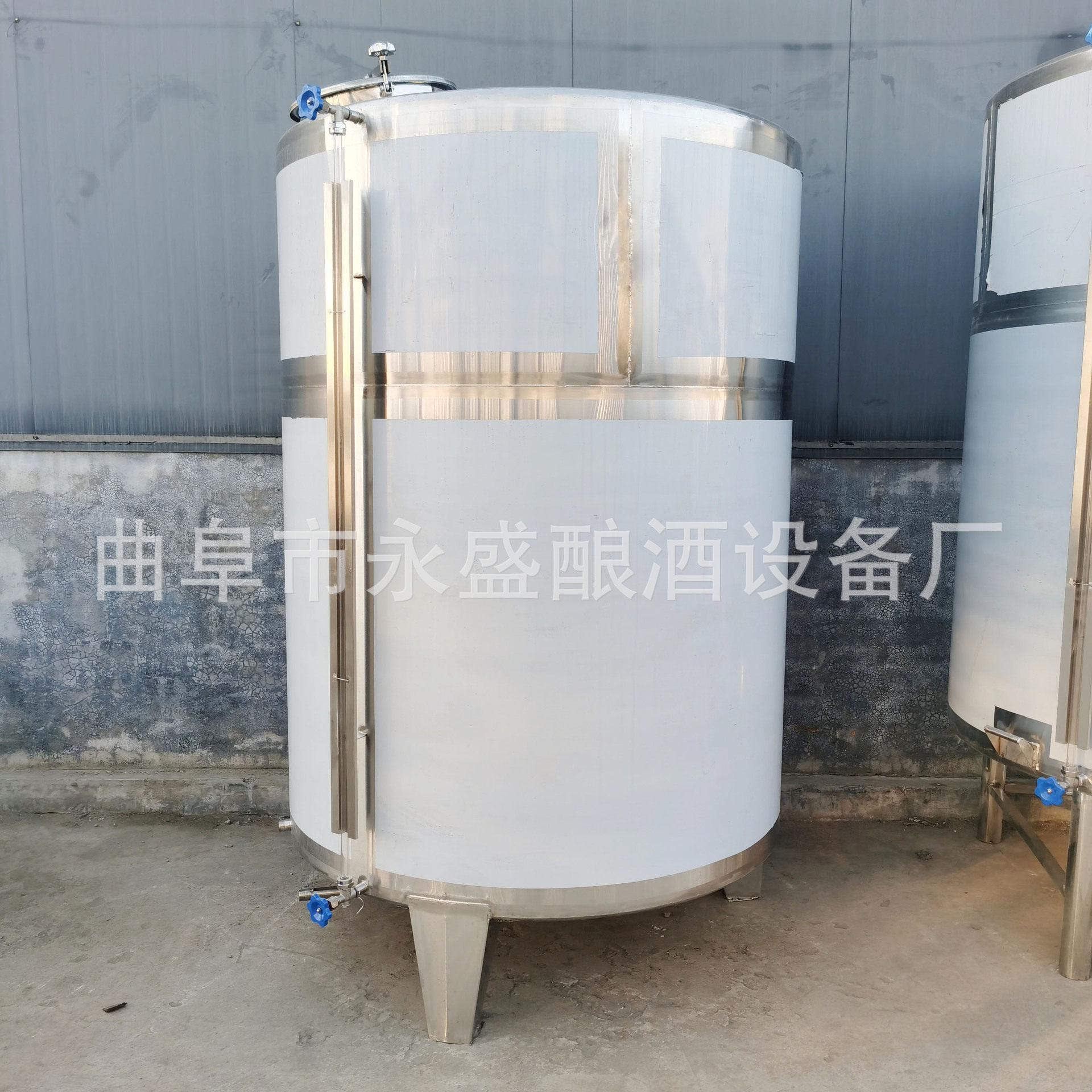 山东厂家供应小型自酿酒不锈钢酒罐 304不锈钢1吨2吨3吨酒容器
