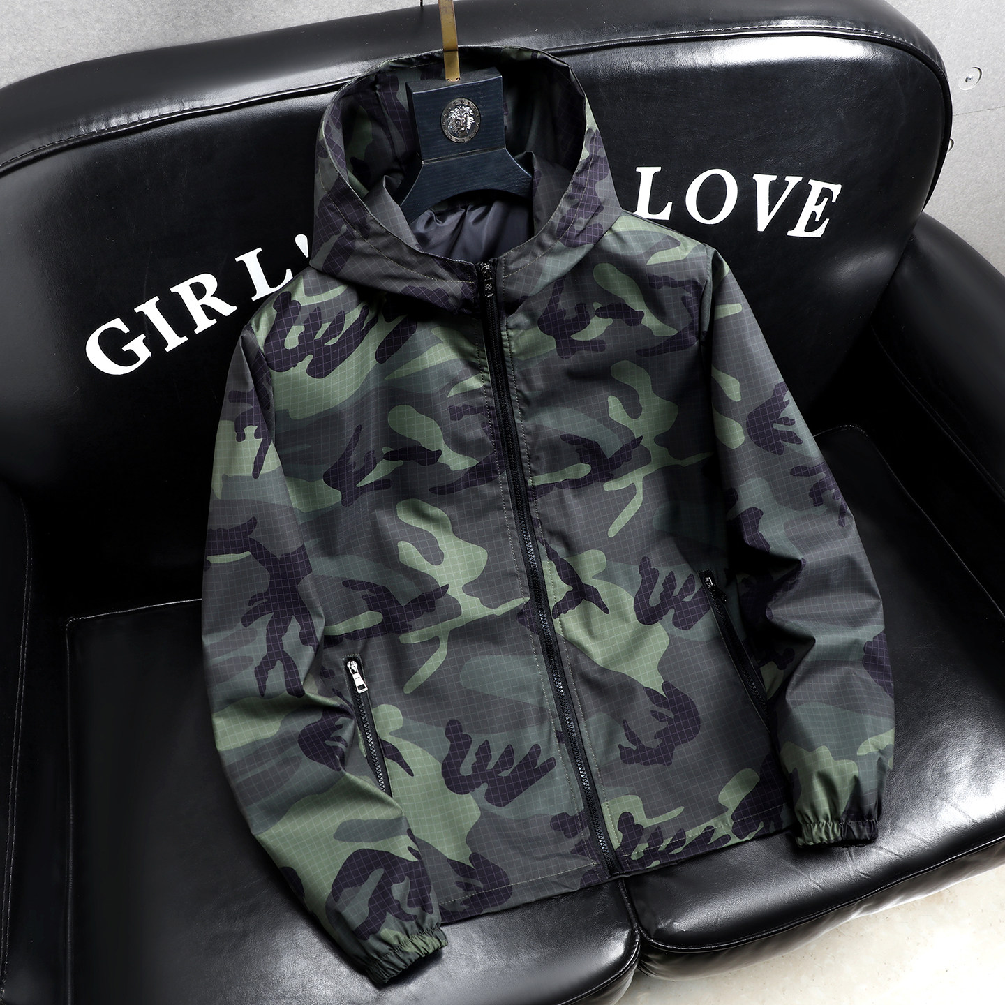 薄款春秋季迷彩工装外套男款连帽宽松冲锋衣服男士潮牌痞帅气夹克