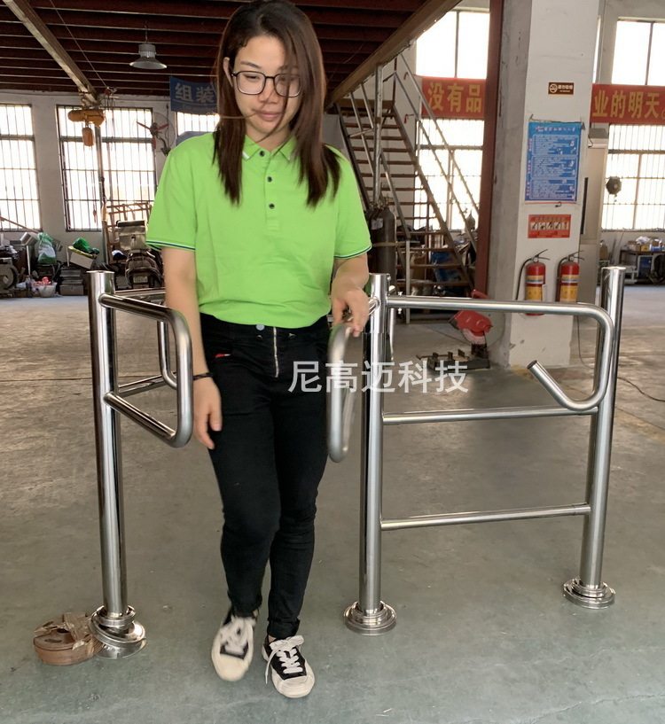 尼高迈单向转门批发商场超市行人出入口机十字式旋转移动通道门